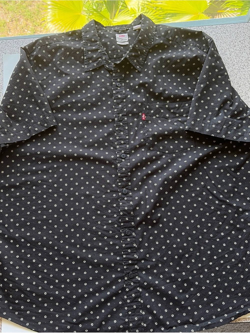 Levi's Men's Black Short-Sleeve Button-Up Shirt with Micro Dot Print 3XL
